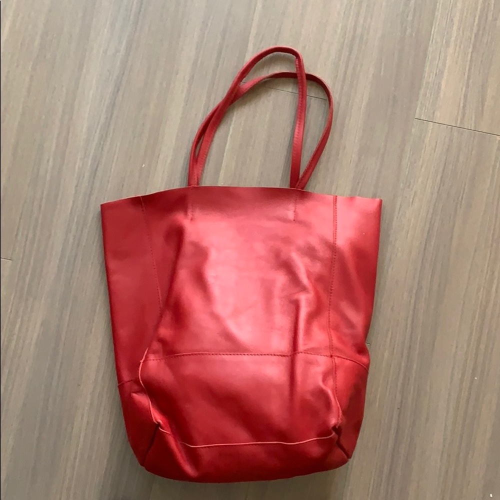 100% Italian leather tote